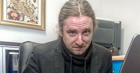 Sąsiedzi posła Konfederacji mówią "dość". Oto co robi na korytarzu