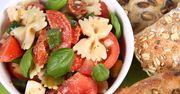 Sałatka makaronowa z mozzarellą i kaparami