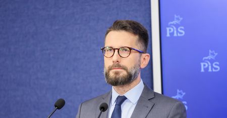 Rzecznik PiS odpowiada ws. skrócenia czasu pracy. "Należy zacząć się martwić"
