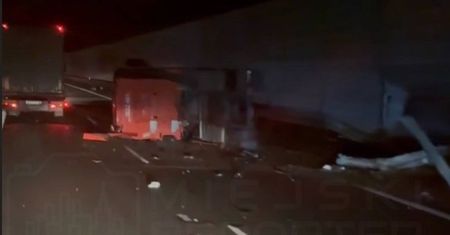 Czarna seria na A2. Pijany kierowca wjechał w ciągnik siodłowy