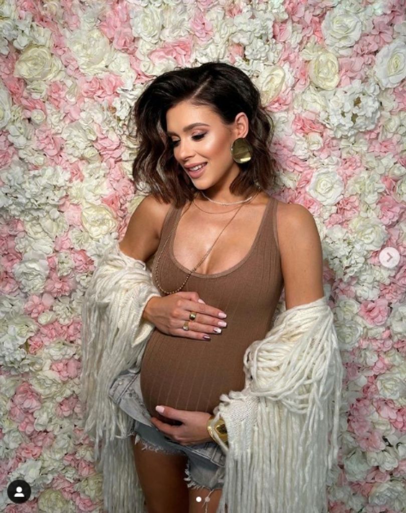 Klaudia Halejcio prosi fanów o pomoc w wyborze imienia dla dziecka