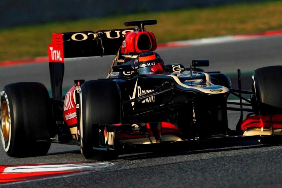 (fot. facebook.com/lotusf1team)