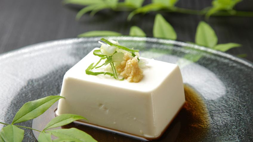 Tofu to produkt bogaty nie tylko w białko sojowe, ale także w żelazo.