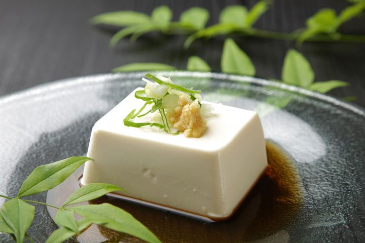 Tofu to produkt bogaty nie tylko w białko sojowe, ale także w żelazo.