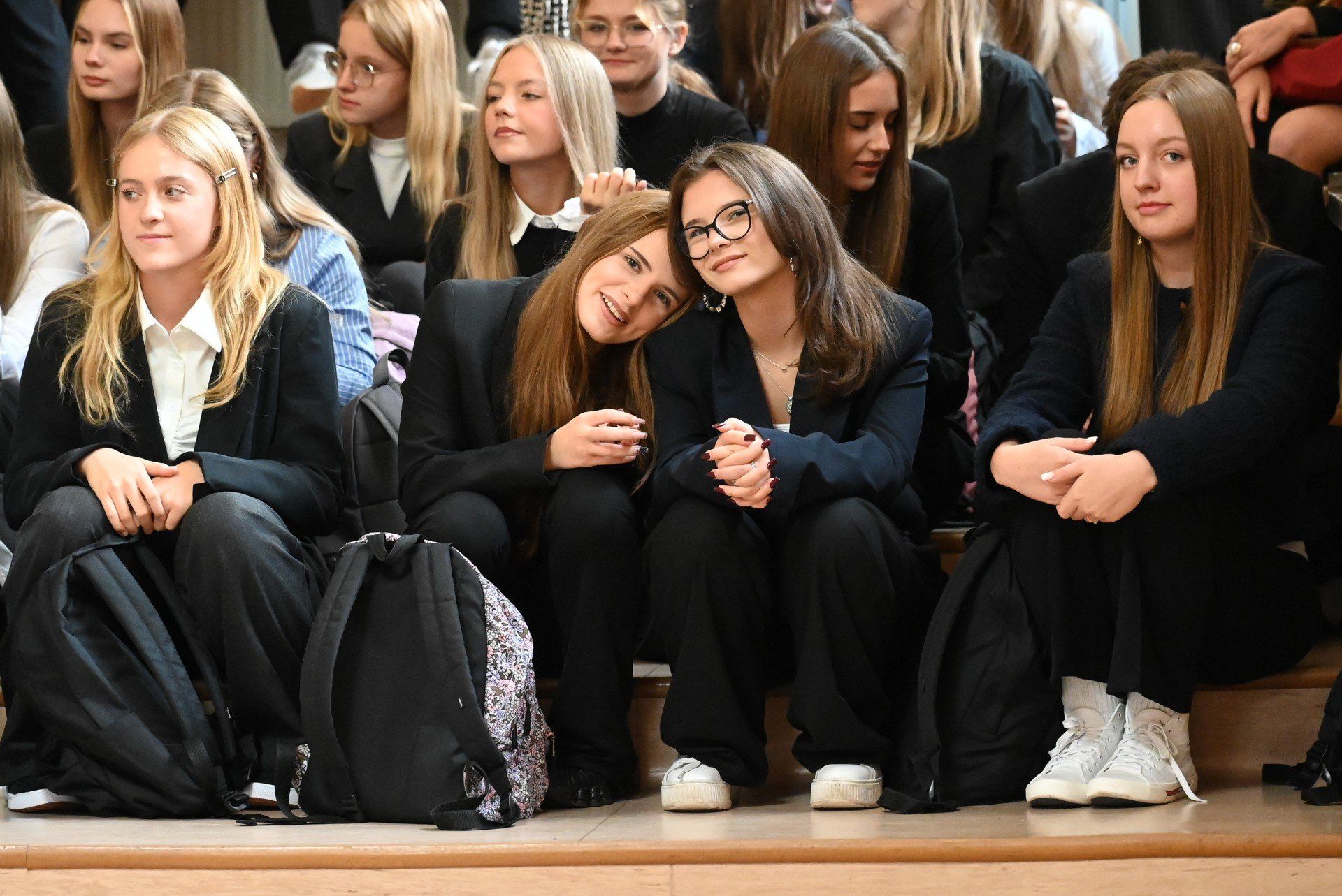 Wyjątkowa uroczystość w I Liceum Ogólnokształcącym imienia Stefana Żeromskiego w Kielcach. Ślubowanie, Dzień Patrona i Święto Edukacji.
