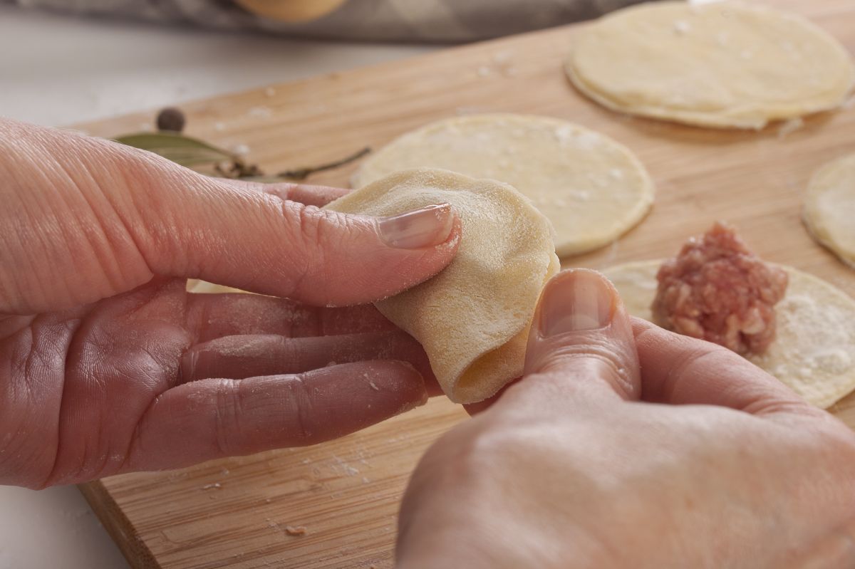 Pierogi się nie lepią? Poznaj trik, który ci pomoże