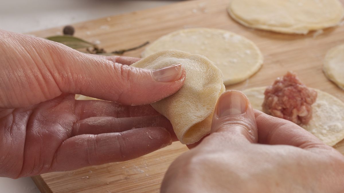 Pierogi się nie lepią? Poznaj trik, który ci pomoże