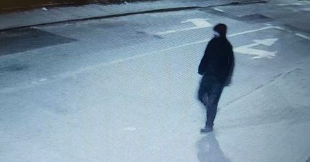 Uszkodził kilkadziesiąt aut. Teraz szuka go krakowska policja