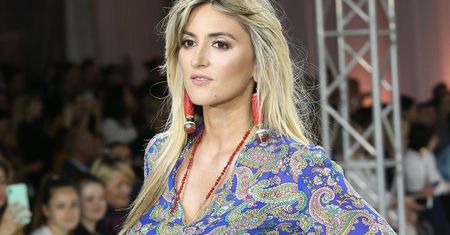 Karolina Szostak spięła włosy i wywołała konsternację wśród fanów. Nie poznali jej