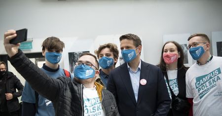 Kolejne wybory bez szyldu PO? Partia ma połączyć się z ruchem Rafała Trzaskowskiego