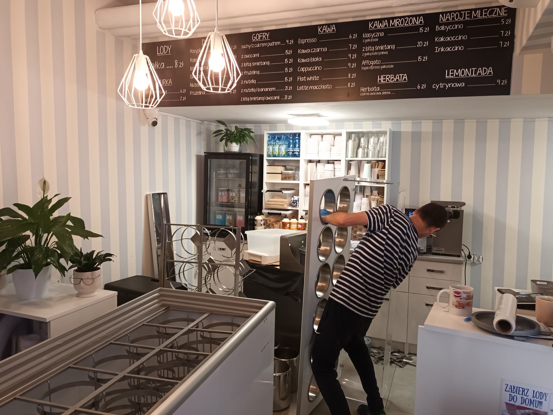 Lodziarnia "Lodowy Kozanów" szykuje się na powódź