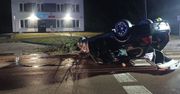 Lubelskie: 20-latek dachował BMW przed posterunkiem policji w Modliborzycach. Był pijany