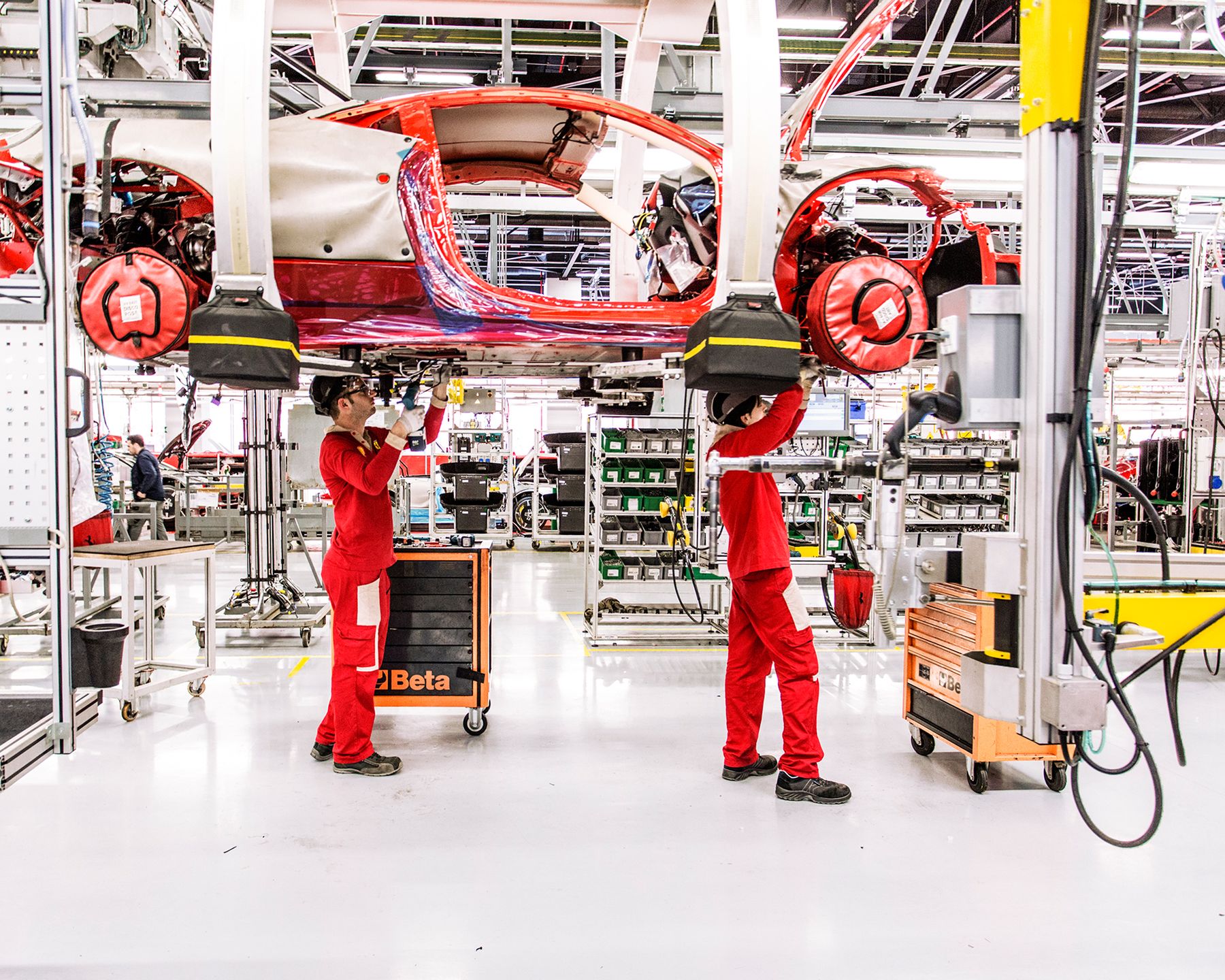 Z fotograficzną wizytą w świecie fabryki Ferrari w Maranello 4