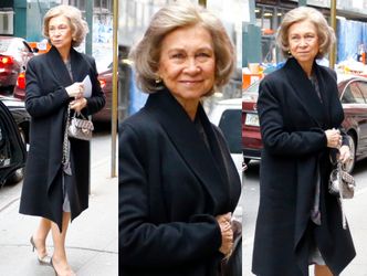 Elegancka królowa Zofia wymienia uśmiechy z paparazzi podczas wizyty w NYC