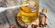 Cudowna mikstura z dwóch składników – miodu i cynamonu