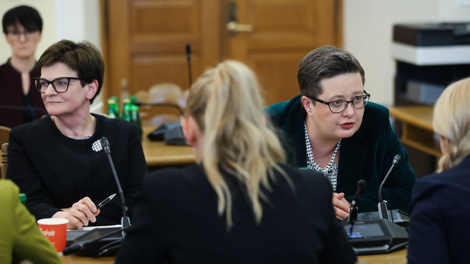 "Willa plus". Komisja edukacji wznowiła obrady