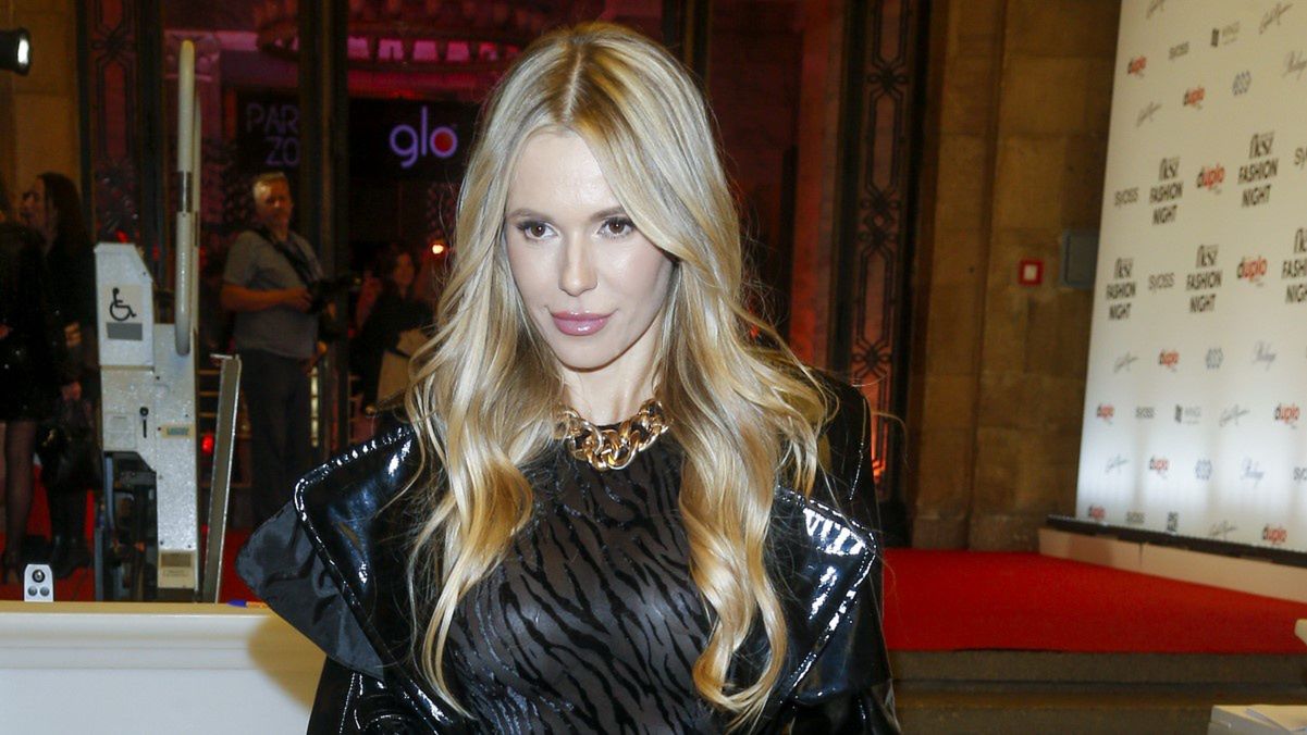 Doda zaszalała kreacją na gali. Prześwitujący strój pokazuje wiele