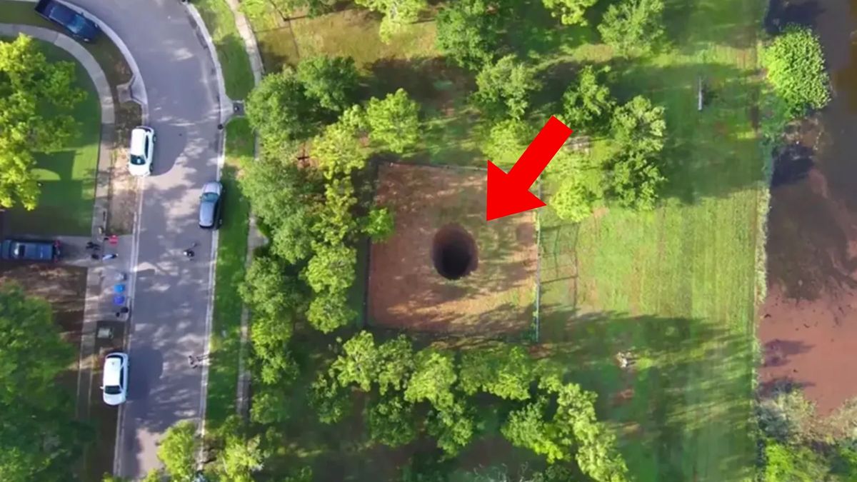 Zapadlisko w ziemi na Florydzie.