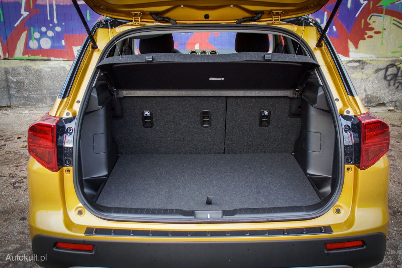 Bagażnik Vitary ma 375 litrów i jest prosty, dzięki czemu można efektywnie wykorzystać przestrzeń