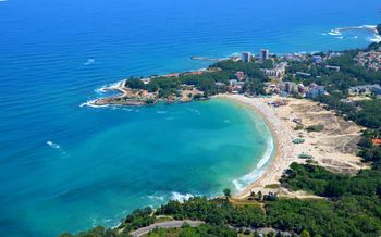 Najtańszy kraj na lato 2026. Dolecisz w 2,5 godz. "Bezpieczny kierunek całoroczny"