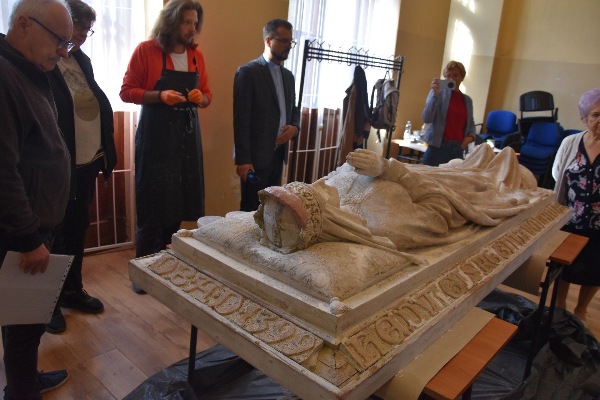 Bozetto sarkofagu królowej Jadwigi przez ostatni rok poddawane było konserwacji w pałacu Sanguszków