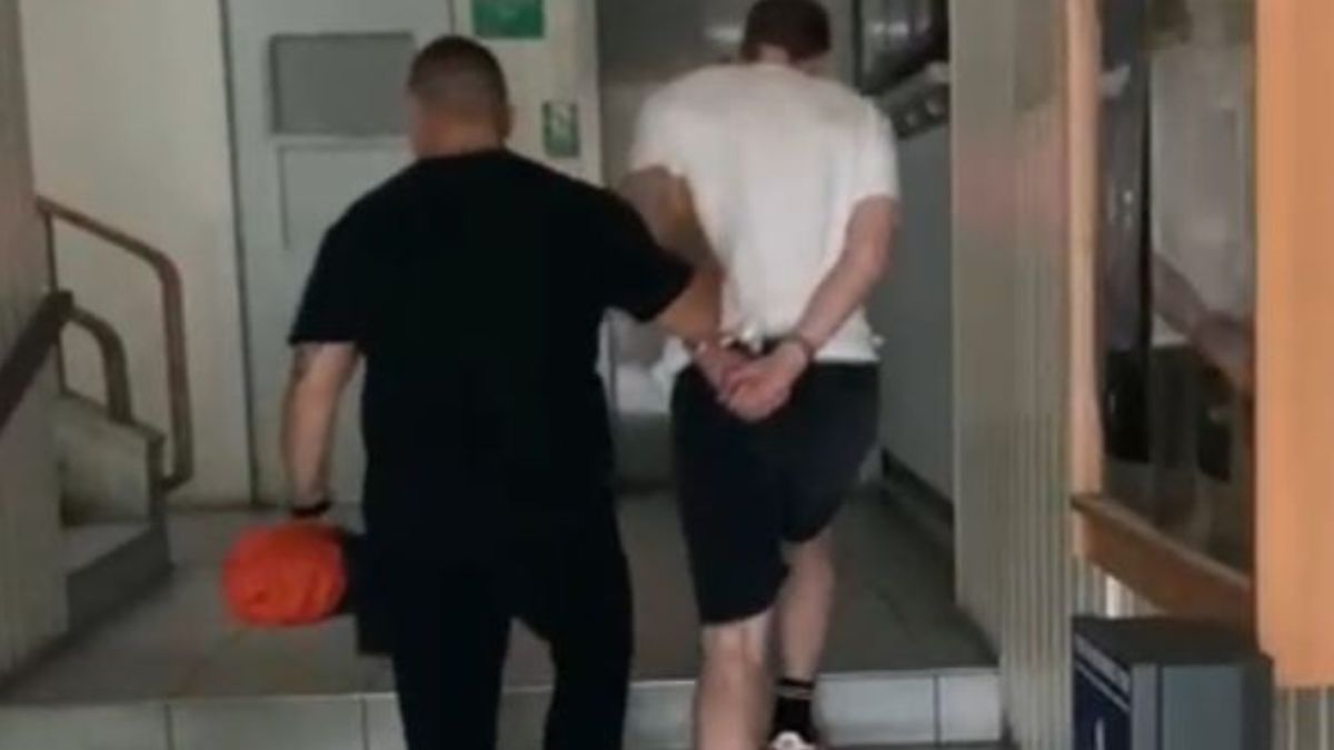 Policja zatrzymała 19-latka, któy groził podłożeniem bomby