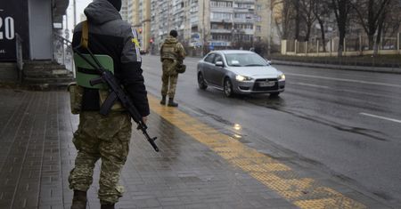Miliony Rosjan chcą poznać prawdę. BBC podało dane