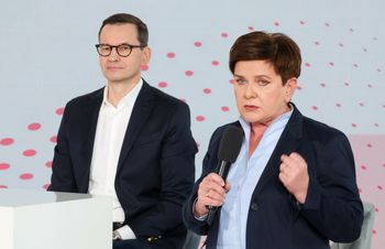 Szydło i Morawiecki wezwani do prokuratury. W tle miliony złotych