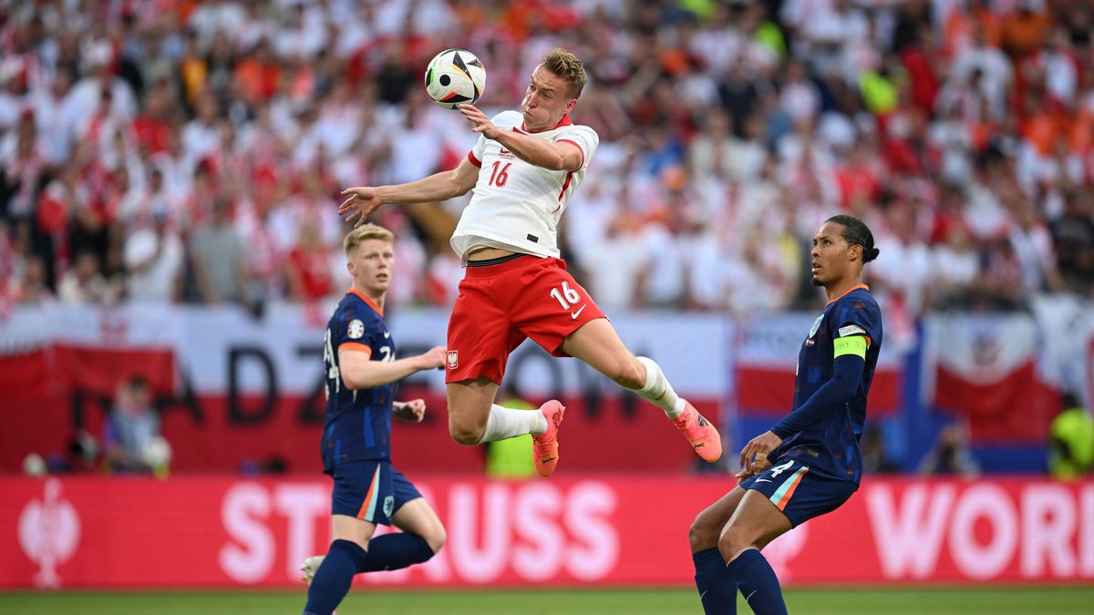 Gola dla Polski strzelił Adam Buksa