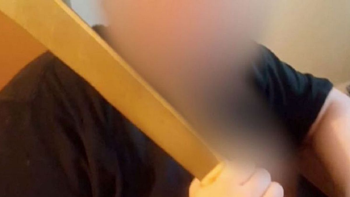 Agent miał wykorzystywać swoją funkcję do znęcania się nad partnerką.