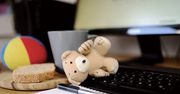 Dzieci spędzają coraz więcej czasu w internecie. Wnioski z najnowszych badań są alarmujące