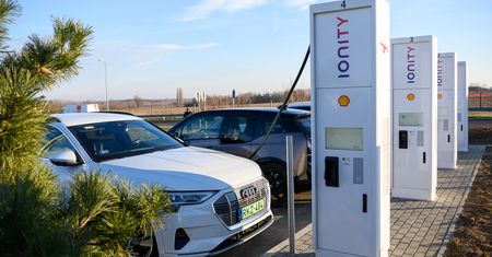Shell uruchamia sieć ładowarek w Europie Środkowej i Wschodniej. Zaskakują dużą mocą
