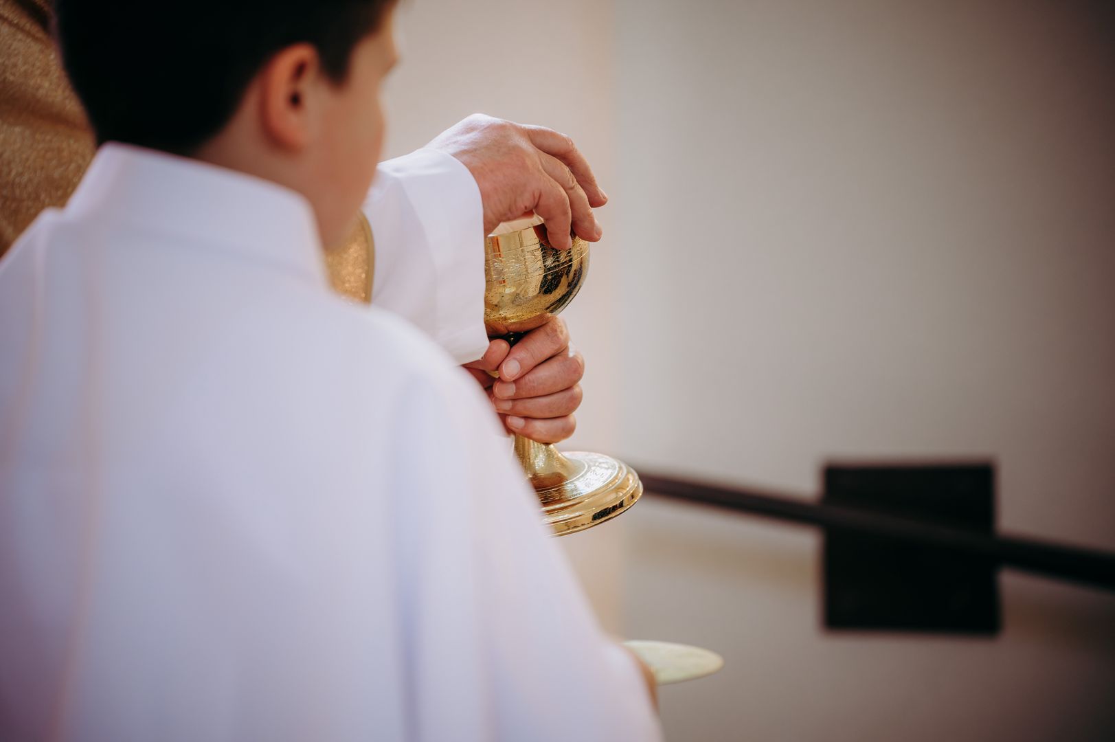 Cios w Kościół. Sprawdzili, kto nie chodzi na lekcje religii. Są dane