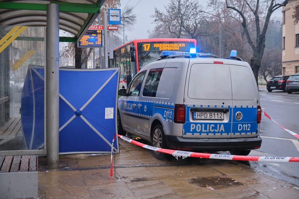 Zwłoki na przystanku autobusowym przy ul. Zamojskiej w Lublinie