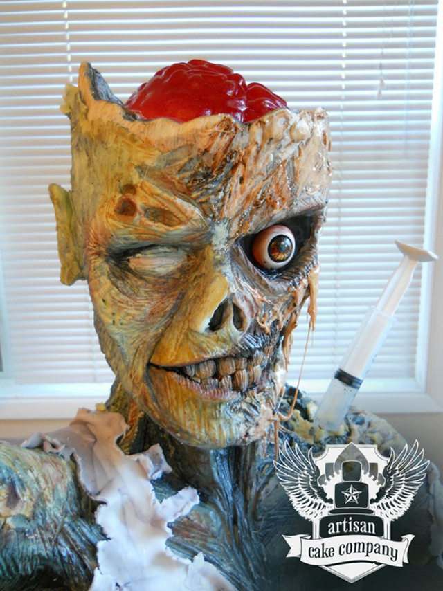 WTF dnia: realistyczny tort zombie na koniec sezonu "The Walking Dead" 4