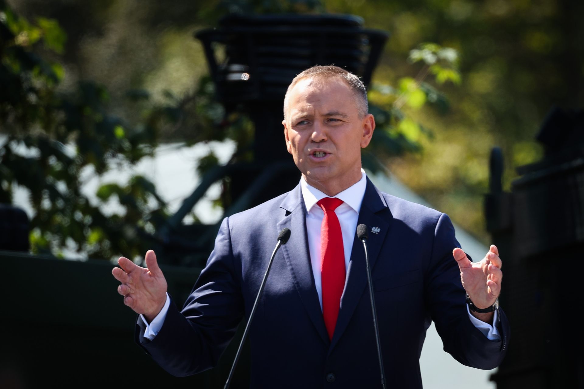 Nawrocki podpisał trzy ustawy – jedna budzi kontrowersje. Co zmieni w bankach, energetyce i ratownictwie?