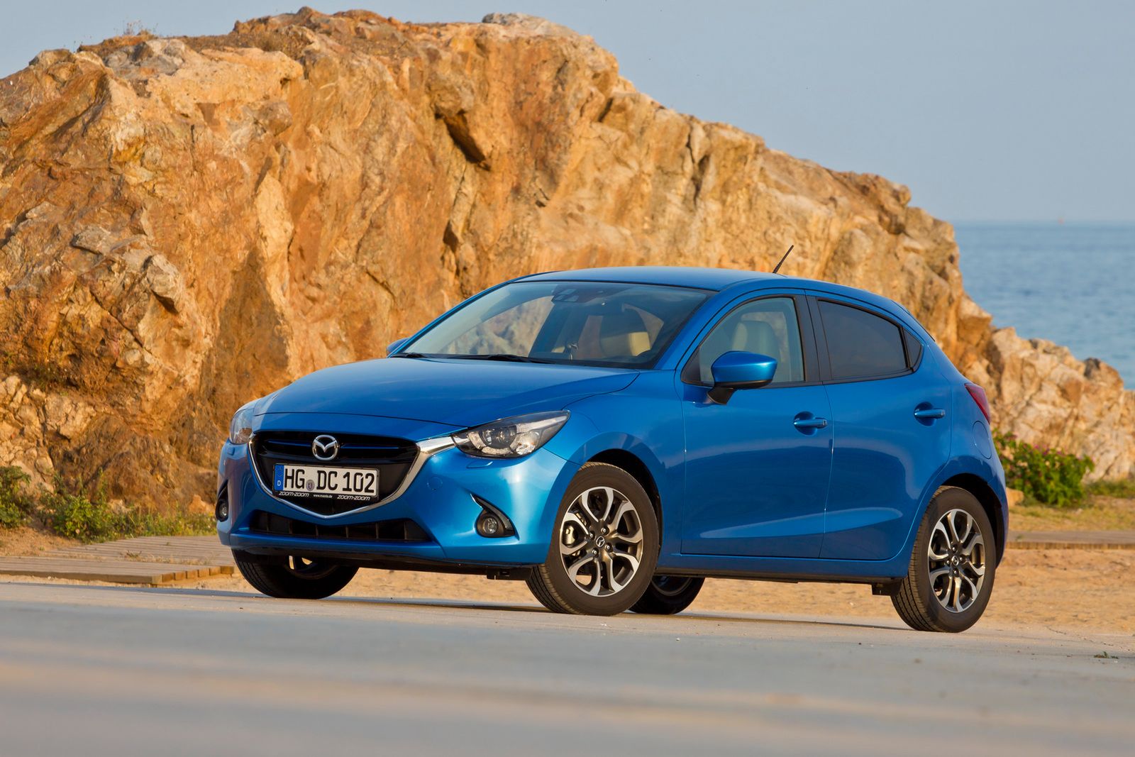 Europejska Mazda 2 – obszerna galeria zdjęć 28
