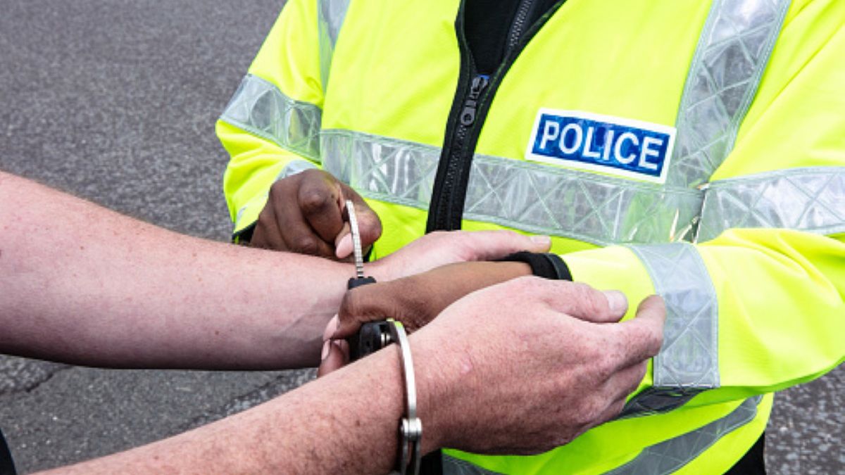 Funkcjonariusze brytyjskiej policji aresztowali mężczyznę, który podawał się za ich kolegę po fachu 