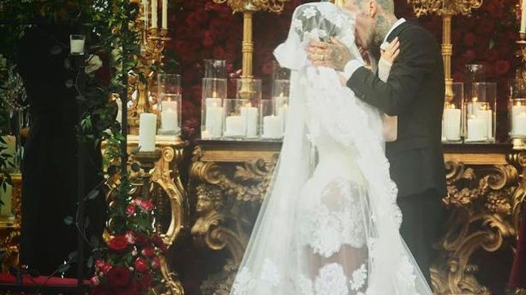 Zdjęcie ze ślubu Kourtney Kardashian i Travisa Barkera 