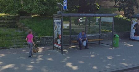Kalisz: Awantura w autobusie. Pijany mężczyzna zaatakował obcokrajowca
