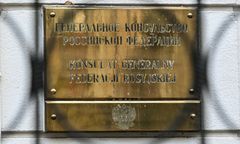 Rosjanie nie chcą oddać konsulatu. Spór po decyzji Sikorskiego