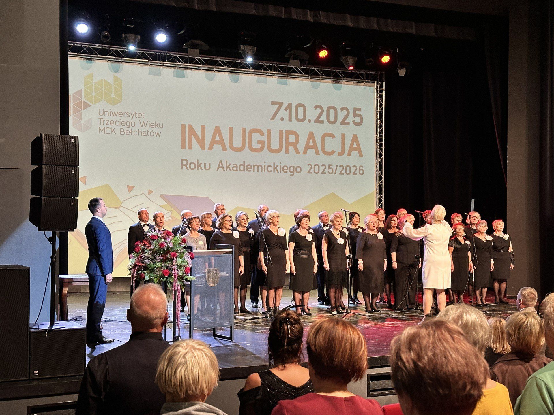 Podczas inauguracji wystąpił niezawodny chór UTW