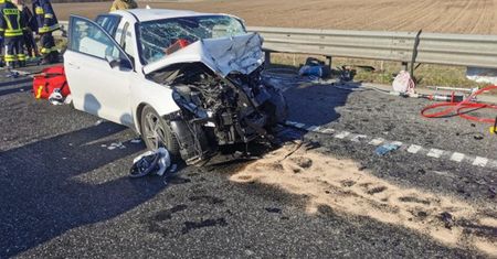 Tragiczny wypadek na S7. Nie żyją dwie osoby