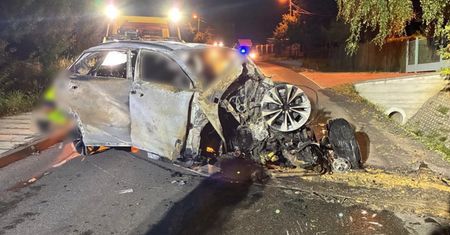 Trzech nastolatków nie żyje. Jechali 130 km/h. Auto w płomieniach