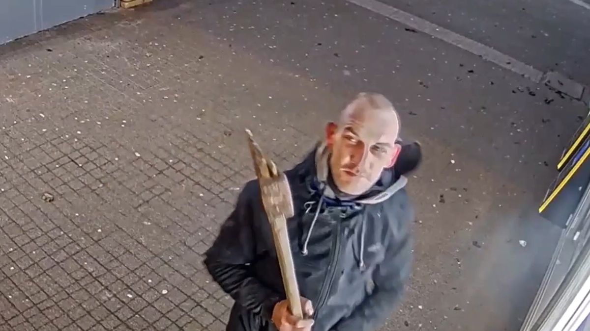 Funkcjonariusze opublikowali wizerunek sprawcy