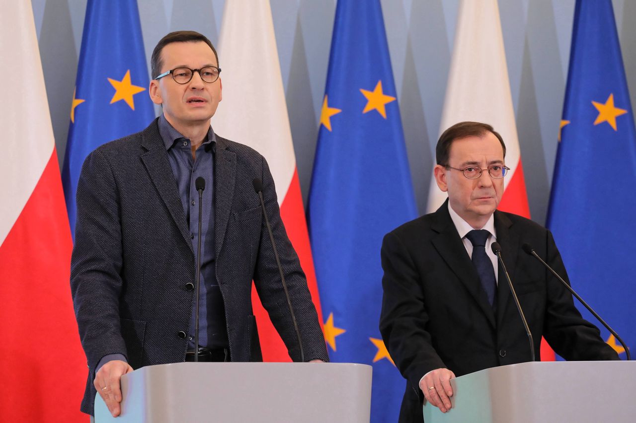 Mateusz Morawiecki wystąpił na konferencji z szefem MSWiA Mariuszem Kamińskim