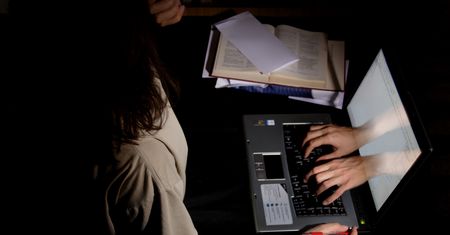 Eksperci radzą: Tych typów mężczyzn unikaj w sieci