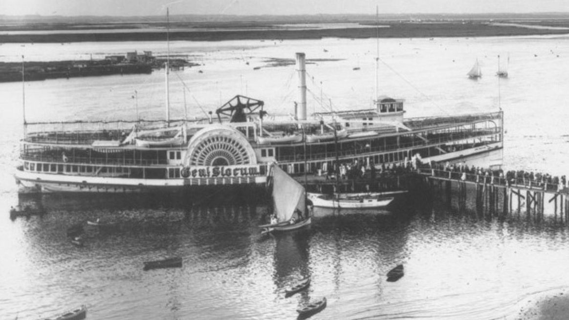 Parowiec „General Slocum” przed katastrofą z 15 czerwca 1904 roku.