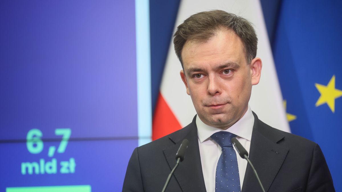 Andrzej Domański na poniedziałkowej konferencji 