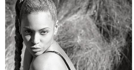 Beyonce wygina się w bikini!